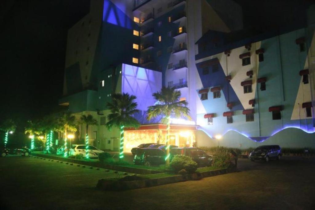 בנג'ארמאסין G'Sign Hotel Banjarmasin מראה חיצוני תמונה