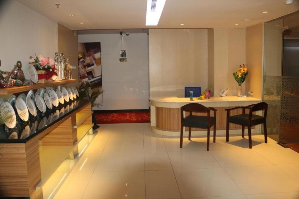 בנג'ארמאסין G'Sign Hotel Banjarmasin מראה חיצוני תמונה