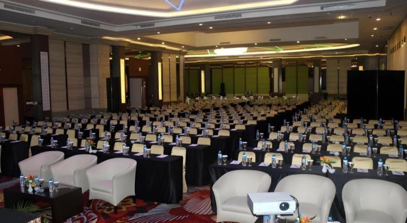 בנג'ארמאסין G'Sign Hotel Banjarmasin מראה חיצוני תמונה